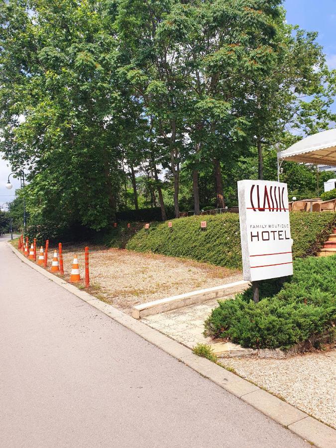 Family Hotel Classic Varna Bagian luar foto